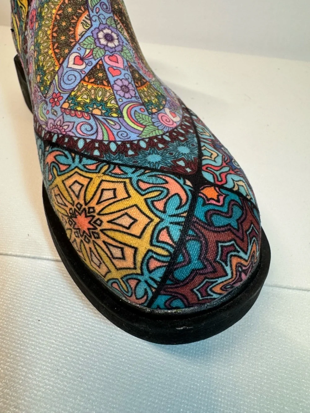 Yes We Vibe Psychedelic Peace Mandala Chelsea Boots Size 7.5